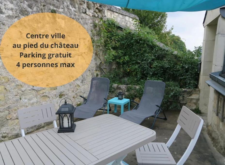 Appartement Des Hirondelles , Au Pied Du Chateau Chinon Exterior foto